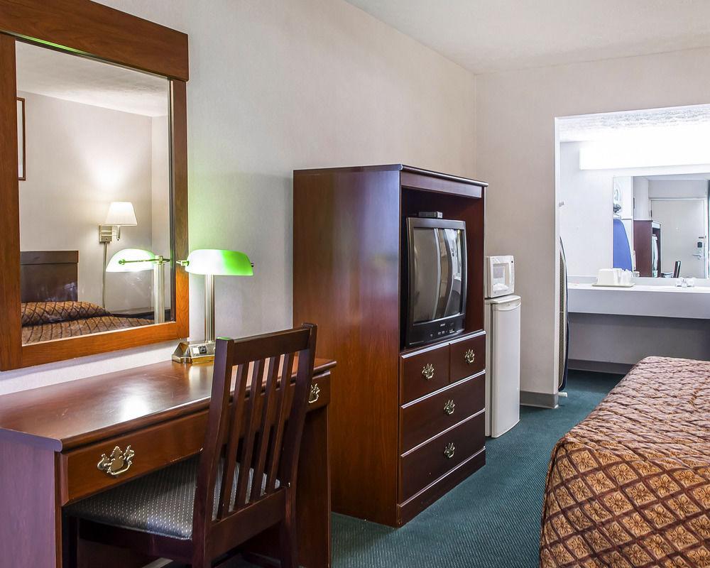 Red Roof Inn Walton - Ричвуд Екстер'єр фото