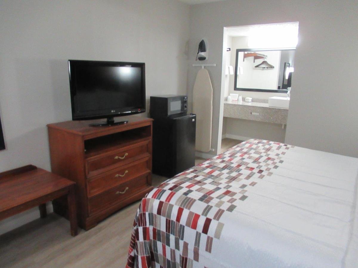 Red Roof Inn Walton - Ричвуд Екстер'єр фото
