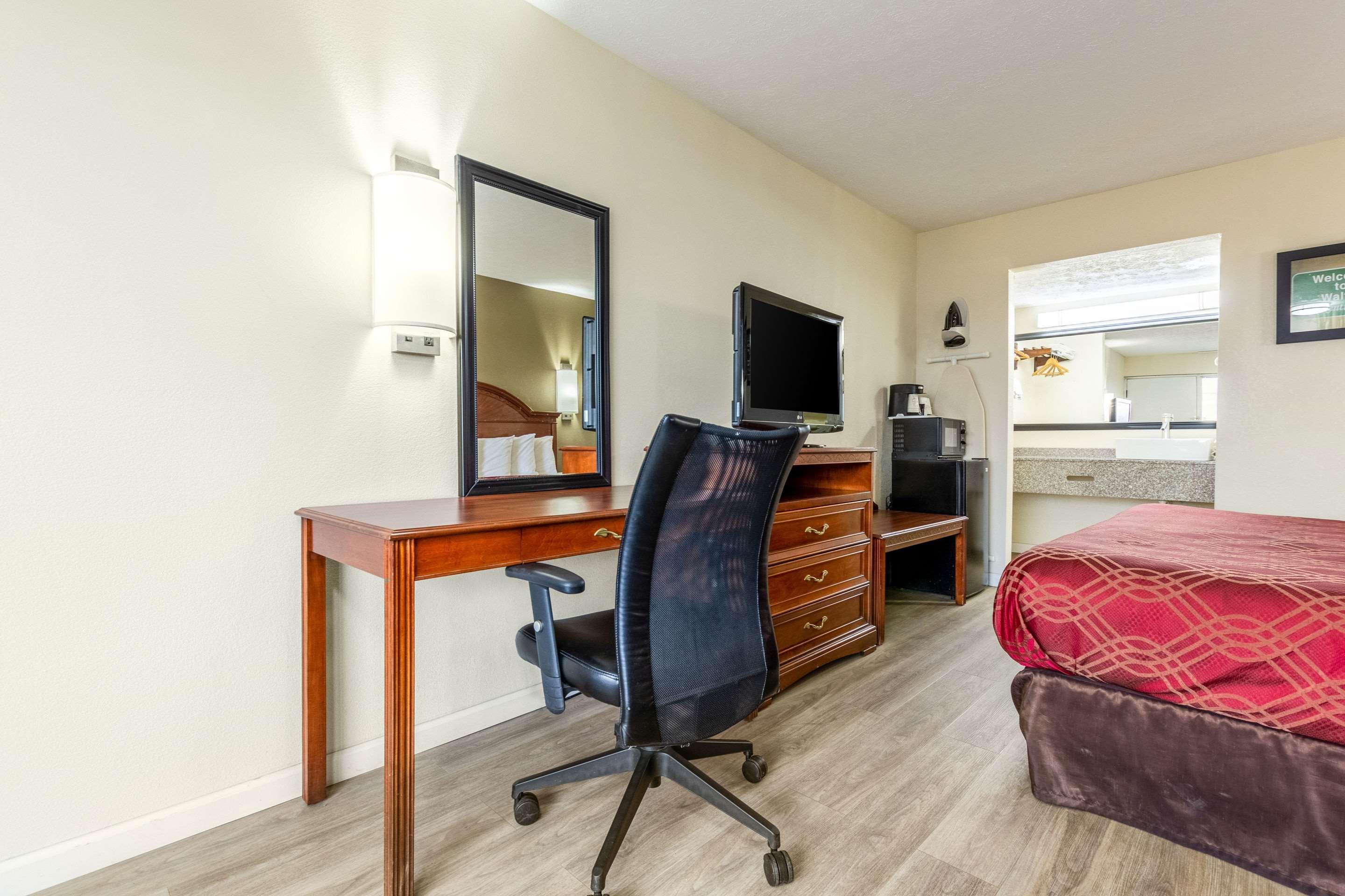 Red Roof Inn Walton - Ричвуд Екстер'єр фото