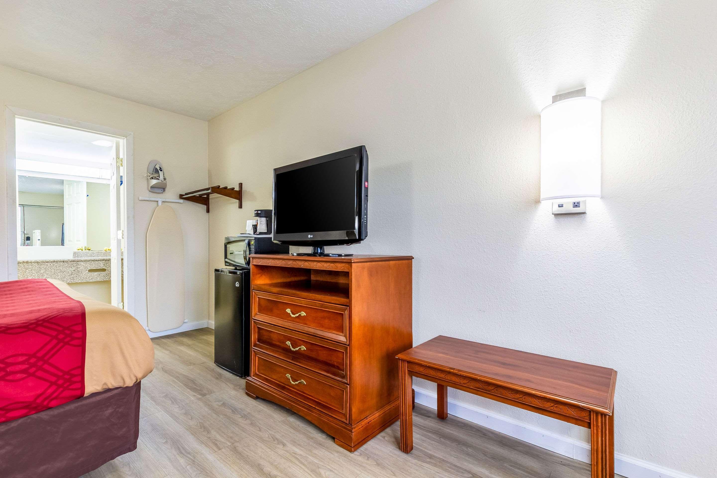 Red Roof Inn Walton - Ричвуд Екстер'єр фото